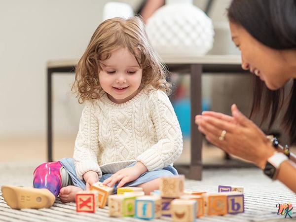 Les jeunes enfants apprennent en faisant